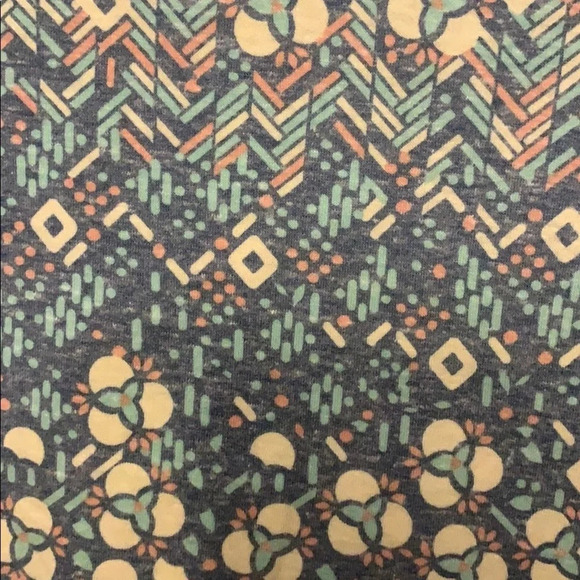 ⭐️ 2 for $10 ⭐️ NWT!! Lularoe Irma Size XXS - Picture 2 of 4